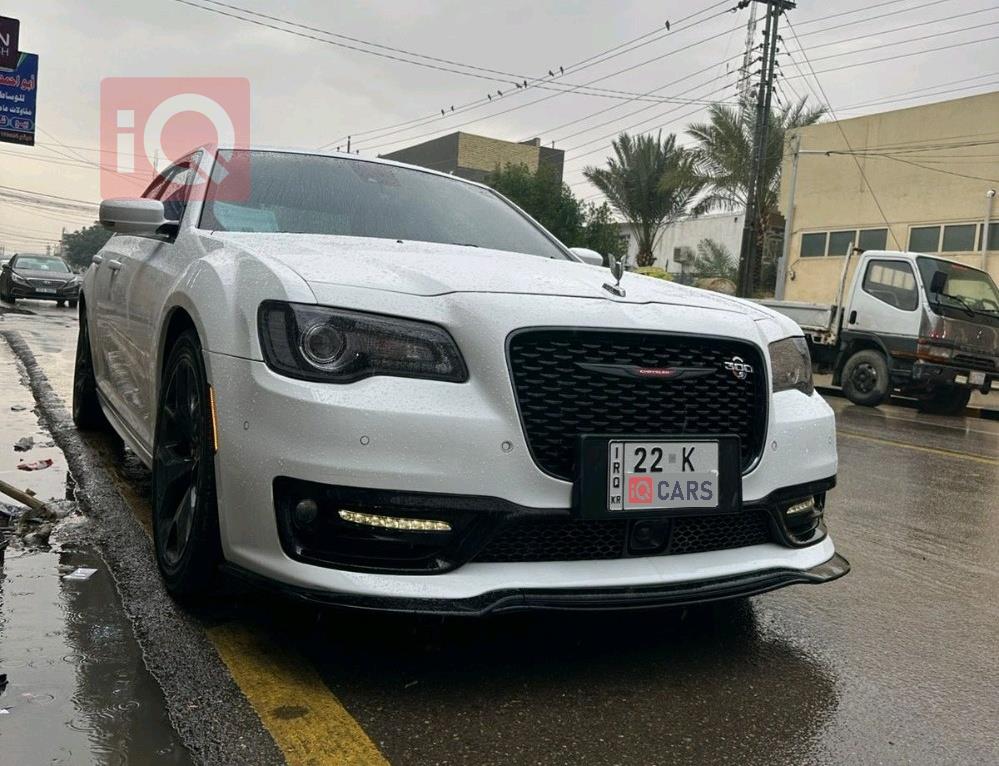 کرایسلەر 300